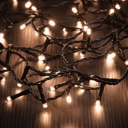 Lyskjede 600 LED varmhvit 30 m – for innendørs og utendørs bruk