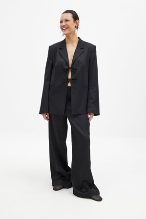 NA-KD gerade strukturierte Hose - Hose mit geradem bein - Schwarz - EU 36