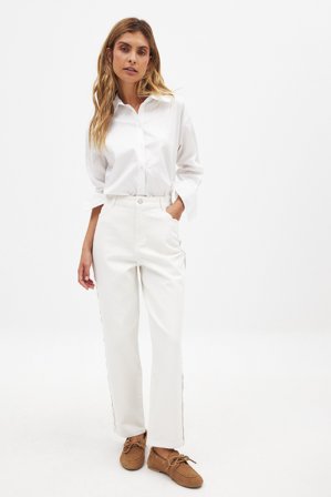 Sofi Fahrman Engelbert x NA-KD - Kort denim med kantdetaljer - Korte jeans - Offwhite - EU 34