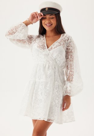 Bubbleroom Occasion - Overlap Balloon Sleeve Dress - White - Kläder Omlottklänning