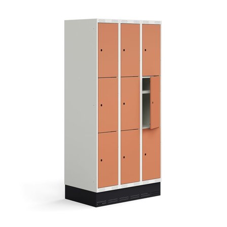 Elevskåp ROZ, 3 sektioner, 9 fack, inkl. sockel, 1890x900x550 mm, korall