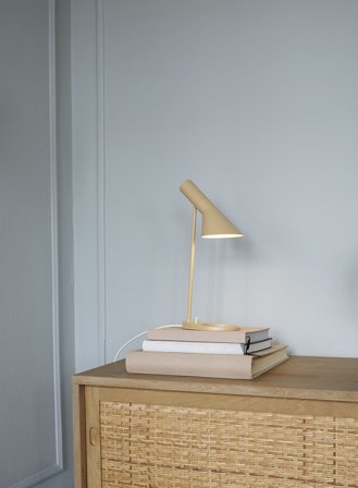 AJ mini bordlampe - warm sand