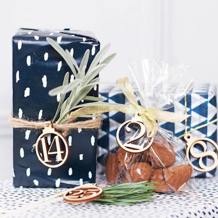 50st 1-25 Antal Trä Julkalender Taggar Presentkartong Wrappi