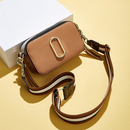 Snapshot Crossbody-veske for kvinner (brun)