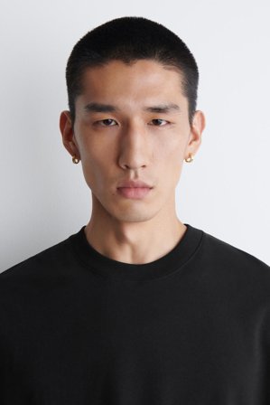 COS Men's Hammered Mini Hoop Earrings in Gold