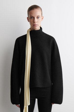 COS Femme Pull À Col Cheminée En Laine Bouillie Jumper in Noir
