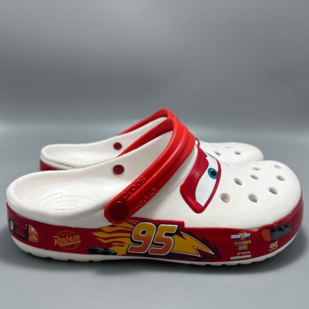 Crocs Lightning McQueen - Lightning McQueen Udendørs Husesko med Rem - M5/W7 (Passer til Størrelse 37 Fod)