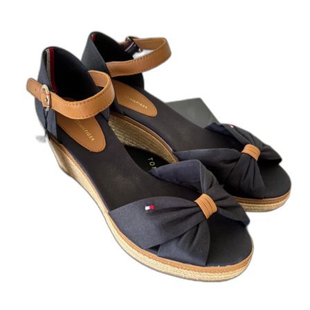 Tommy Hilfiger sandaler storlek 40