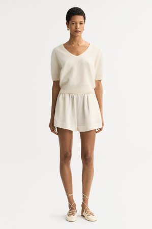 Soft Goat - Brushed v-neck t-shirt - Kashmirtröja dam - S - Feather White