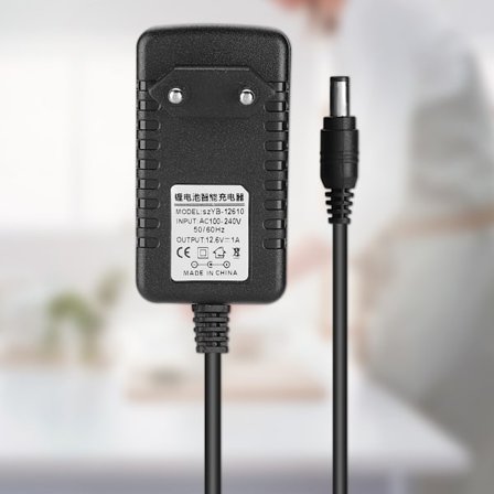 Flerlagsbeskyttelse 12.6V/1A Adaptiv Litium Batterilader 100-240V Inngang - EU Plugg