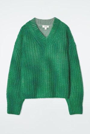 COS Femme Spray-Effect Mohair V-Neck Jumper in Vert