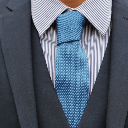 Kornblumenblaue Strickkrawatte für Männer - Einfarbige Krawatten