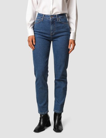 Shaping New Tomorrow - Dame - Jeans - Medium Blue - Tapered - Størrelse 26/32