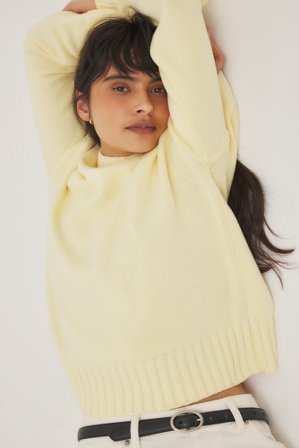 Premium Selection - Smalt belte i skinn med oval spenne - Belter - Svart - M / L