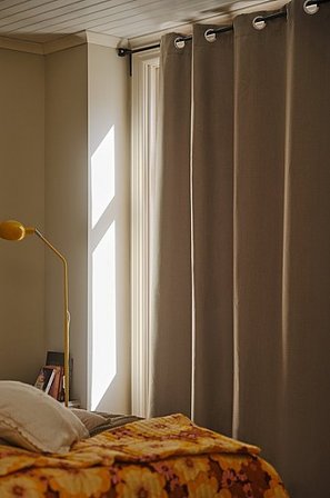 Jotex - Mørklægningsgardin Med Snørehul 1 Længde Fungi 17-1212 Tcx - SHADOW - Køb Mørklægningsgardiner hos Jotex