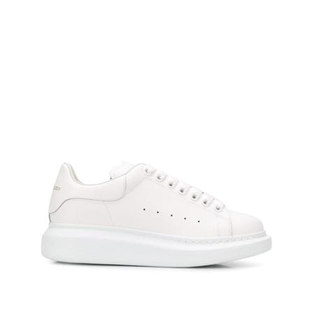 Alexander McQueen, Oversized Low-Top Sneakers Wit, Dames, Maat:38 1/2 EU,leer