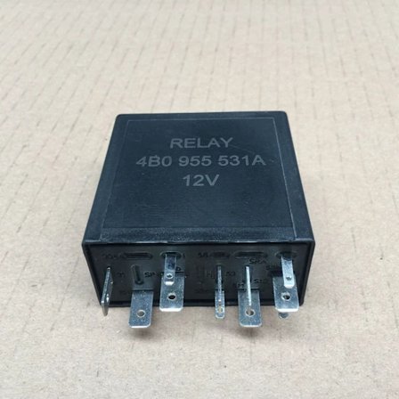 /EA/377 Katkonainen tuulilasinpyyhkijän moottorin ohjausrele B5 MK4 Bora 4B0 955 531A