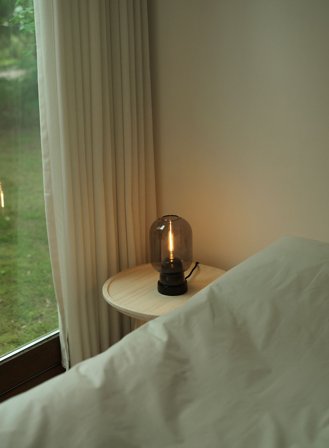 Amp bordlampe H27 - smoke/sort