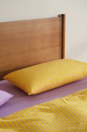 Jotex - Putetrekk 50x90 Cm Økologisk Sitrongul/lilla - SIMA - Kjøp Putevar hos Jotex