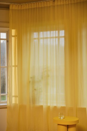 Jotex - Gardin Med Multifunksjonsbånd 1-lengde Ekstra Bred Gul - LAYER - Kjøp Multifunksjonsgardiner hos Jotex