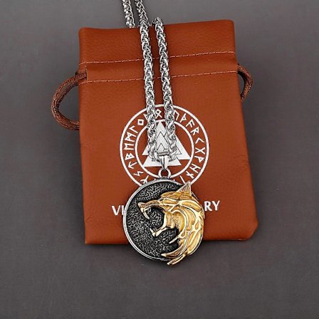 Noita-susi-pääriipuskaulakoru Geraltille, mukana The Wild Hunt 3 -hahmo TV:lle