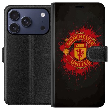 Kompatibelt Lommeboketui til Apple Apple iPhone 17 Pro Manchester United logo i rød og gul farge med røff sportslig bakgrunn