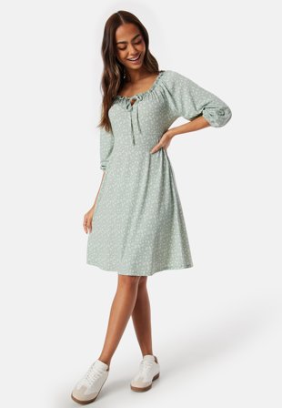 Happy Holly Soft Puff Sleeve Dress Klær