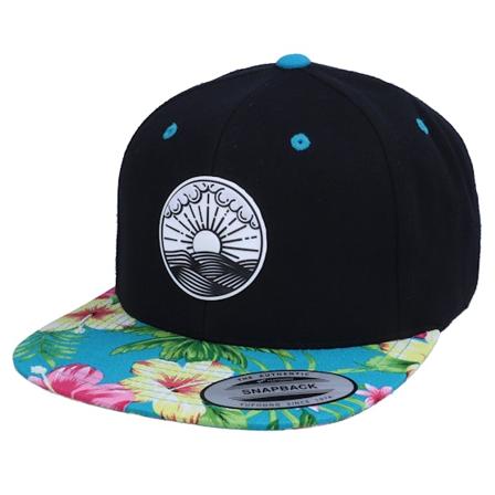 Iconic - Svart snapback Caps - Ocean Sunset Patch Black/Hawaai Snapback @ Hatstore