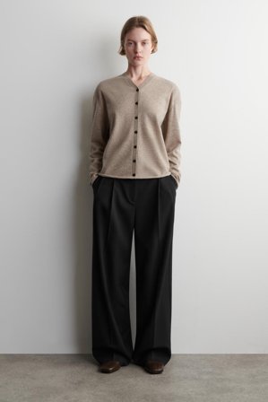 COS Women's Cardigan Con Scollo A V In Lana Merino in Beige