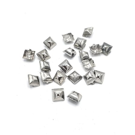 Lösa Nitar - Pyramid - Silverfärgade