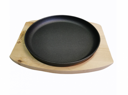 Omberg OMB-K00260 Gjutjärnspanna med träunderlägg, 22 cm, Matlagning & grillar