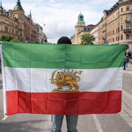 Iran Flag 150x90 cm – Persisk Flag med Løve & Sol (Shir o Khorshid)
