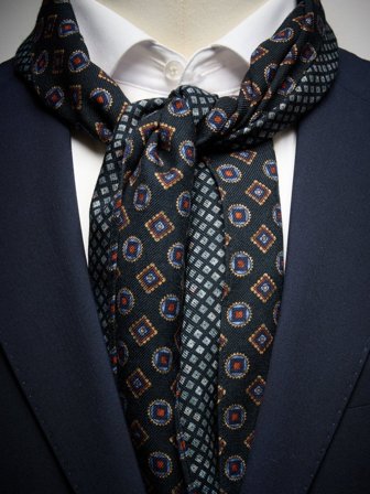 John Henric Men's Blauer Schal Geometrisch Size Onesize