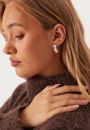 BY JOLIMA Liz Multipearl Hoop GO Gold Accessories