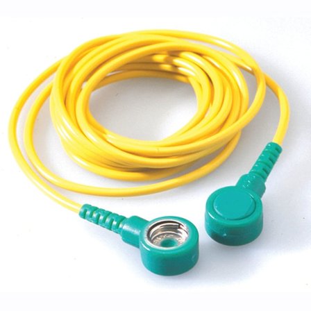 Floor mat grounding wire