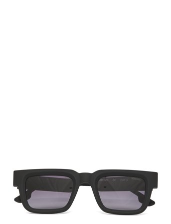 Victor Carbon Black Komono