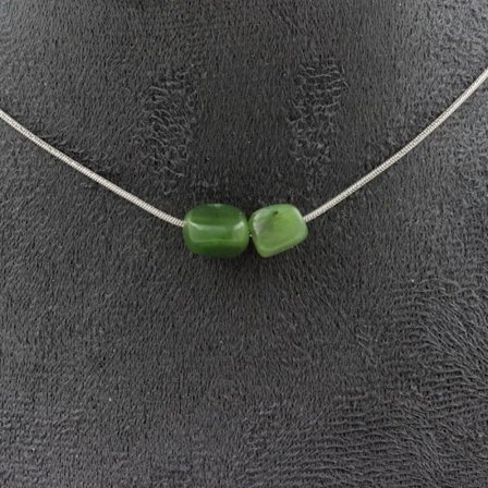 Stenar och mineraler. Halsband med 2 Nephrite Jade pärlor från Sibirien (Ryssland). Stålkedja Halsband för kvinnor, män. Anpassad storlek