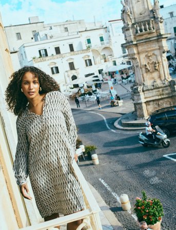 FREE/QUENT Dress From Freequent In A Light Material With Cut And Sew Details For A Contrast - Black - L