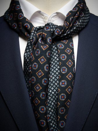 John Henric Men's Blauer Schal Geometrisch Size Onesize