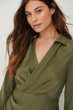 Claire Rose x NA-KD Robe mini portefeuille - Robes courtes - Vert - EU 32