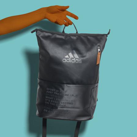 Adidas Backpack MULTIGAME finns hos Racqet