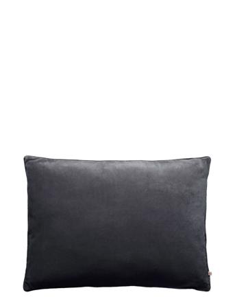 Velvet Piping Cushion 50X70 Cm Home Textiles Cushions & Blankets Cushions Musta Rosemunde