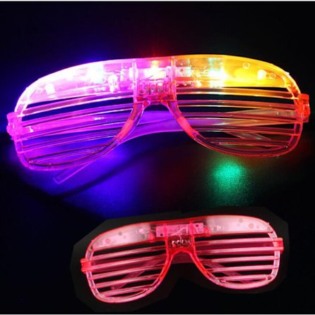 2st LED persienner lyser upp glasögon