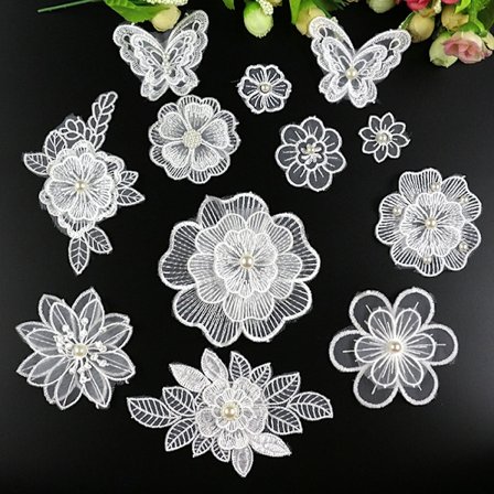 12 stk. hvide broderede blondeblomster-applikationer til dekoration