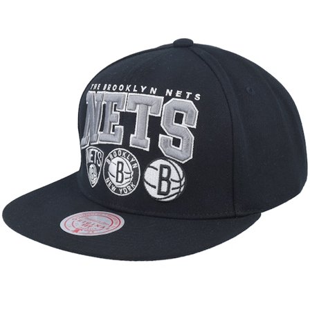 Mitchell & Ness - NBA Zwart snapback Cap - Brooklyn Nets Champ Stack Black Snapback @ Hatstore