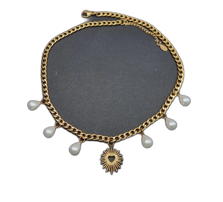 Stilfullt halsband med hjärta