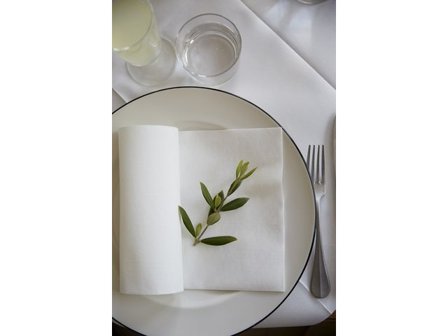 DUNI Servett Dunilin 40x40cm vit 45/fp - Lyreco - Kök och servering - Servetter och dukar - Servett - 3-lagers