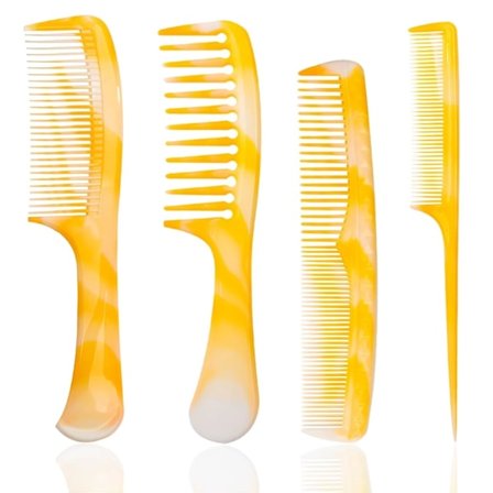 Gul Kamset med Fyra Kammar. Innehåller en Bredtandad Kam, en Fintandad Kam, en Rått-Svans Kam och en Dubbel Fintandad och Bredtandad Kam, Hår