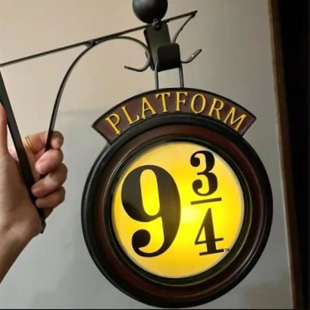 IC Metall vegglampe gave til 20-årsjubileum filmfan ,Harry Potter Henger 9 3/4 nattlys