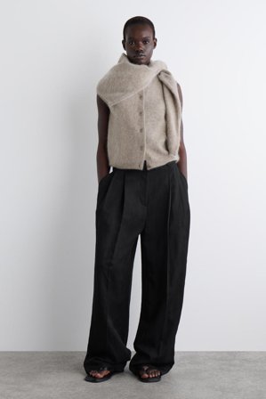 COS Women's Gilet In Cashmere Spazzolato in Beige